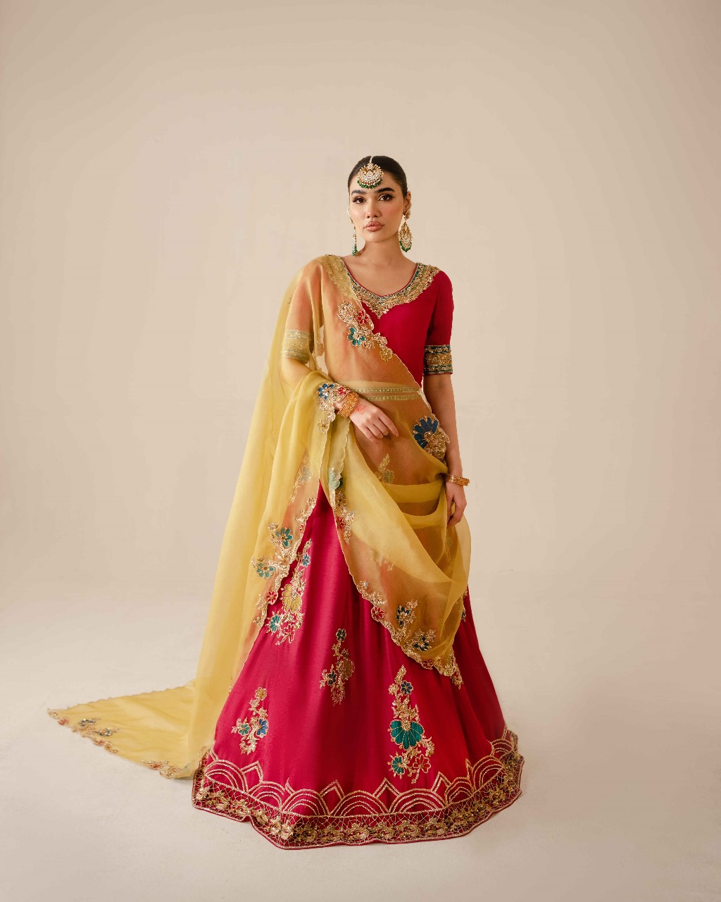 AAIRA | Magenta & Yellow