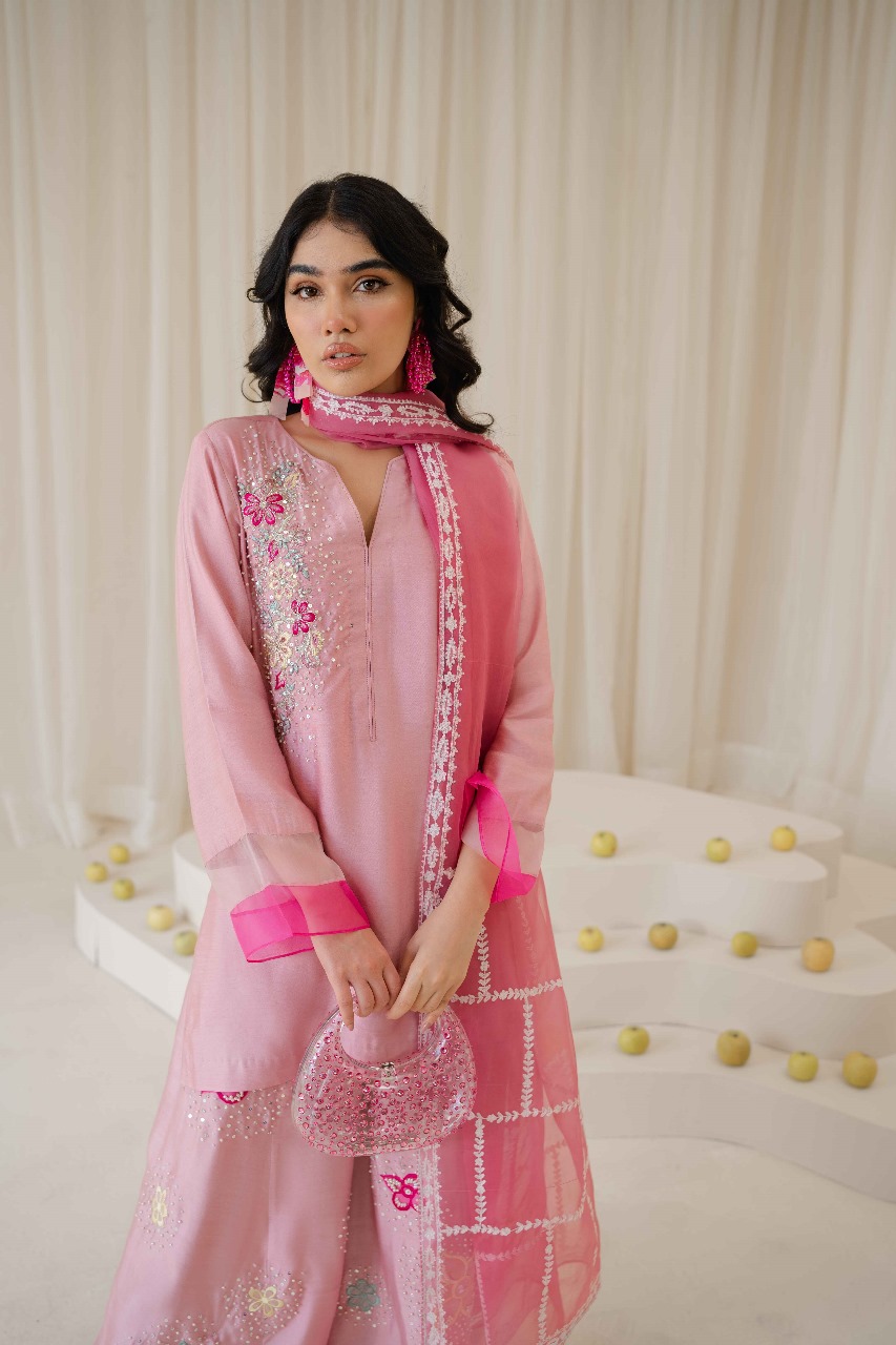 AAIRA | Pink
