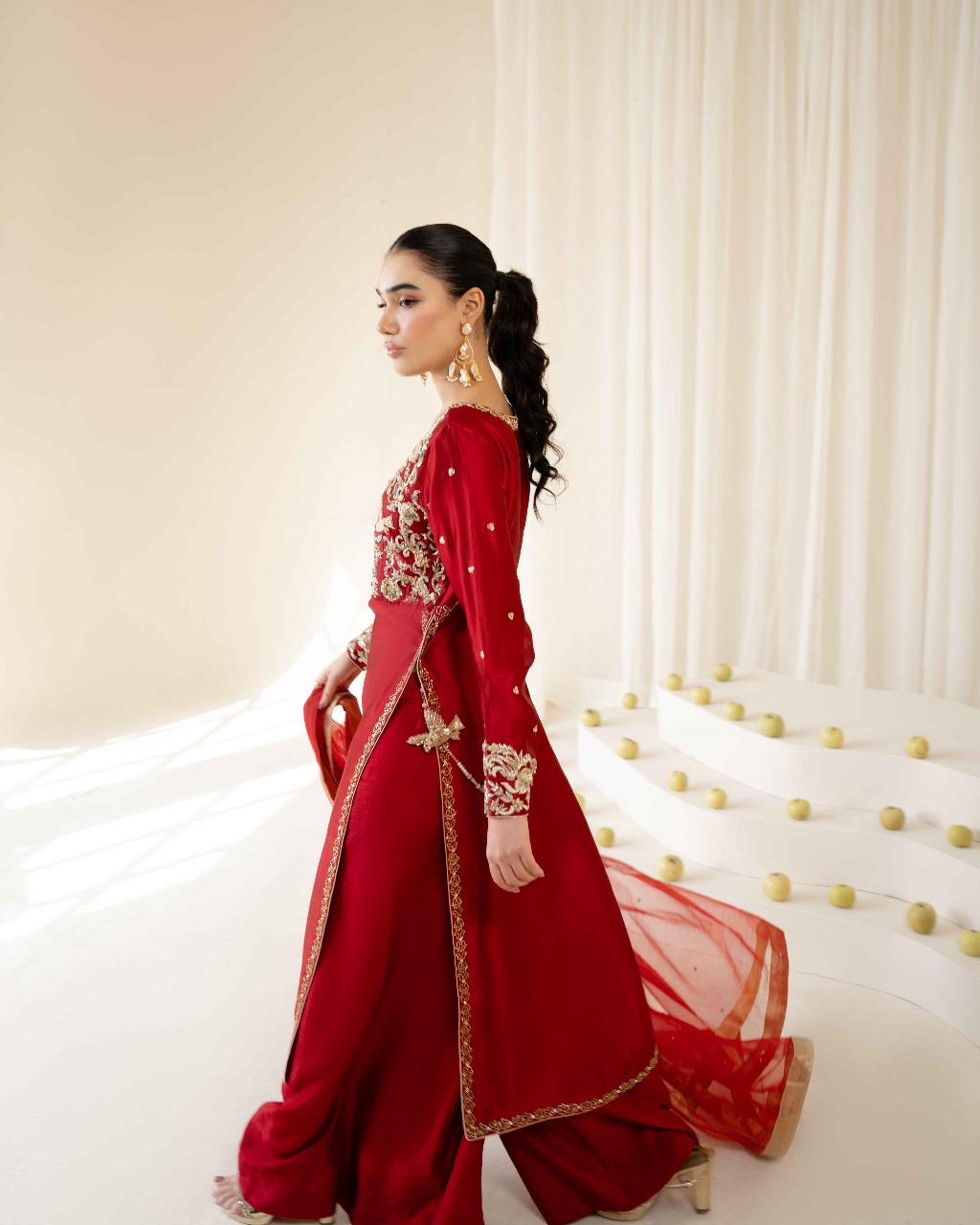 AAIRA | Red