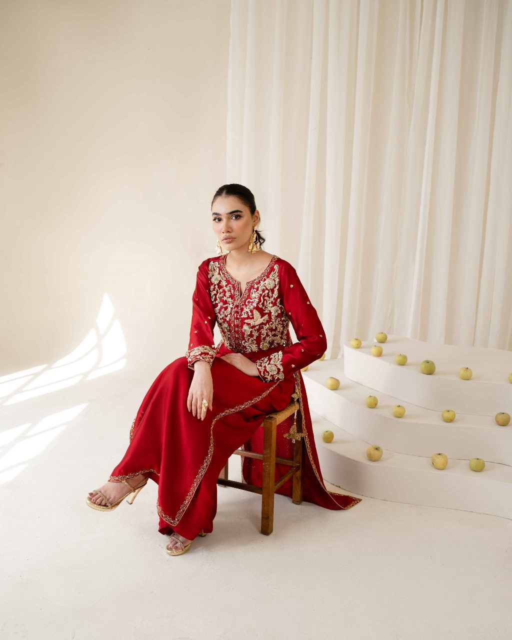 AAIRA | Red