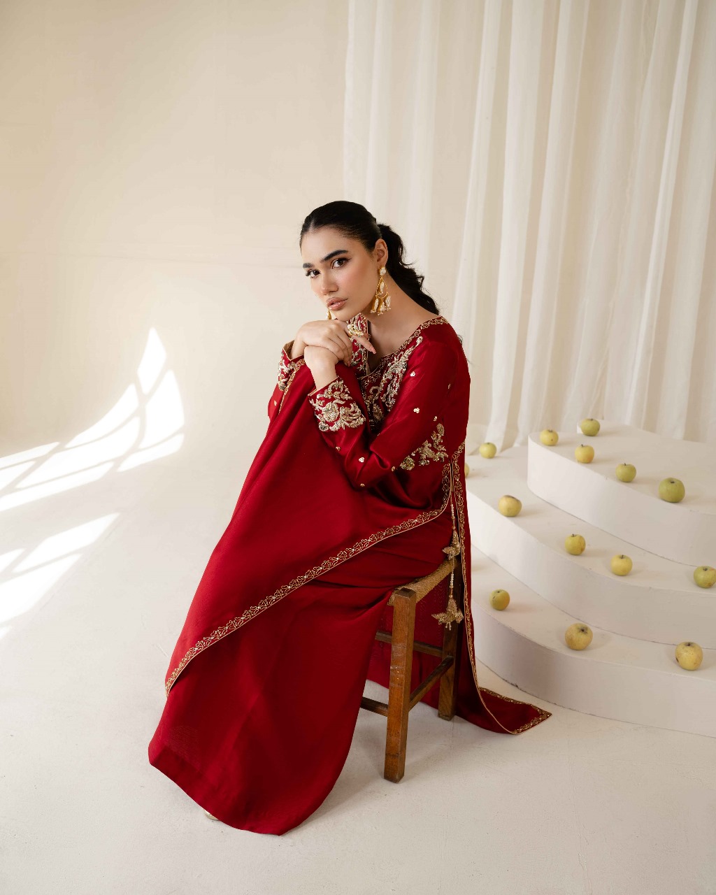 AAIRA | Red